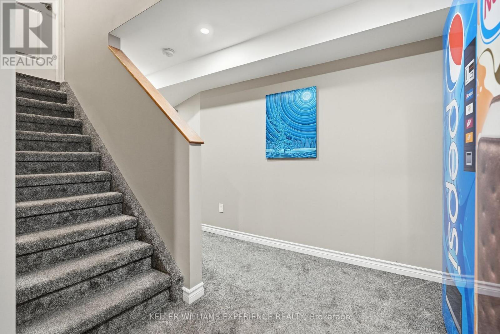 47 Mount Crescent, Essa, Ontario  L0M 1B5 - Photo 35 - N12758606