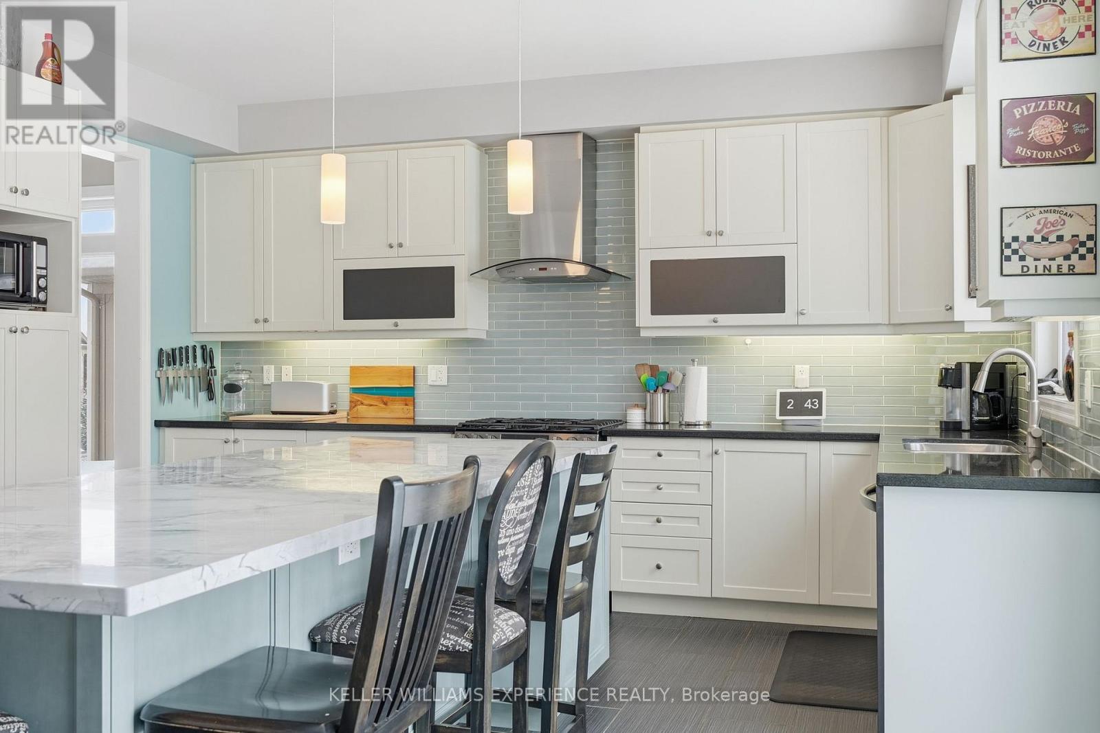 47 Mount Crescent, Essa, Ontario  L0M 1B5 - Photo 18 - N12758606