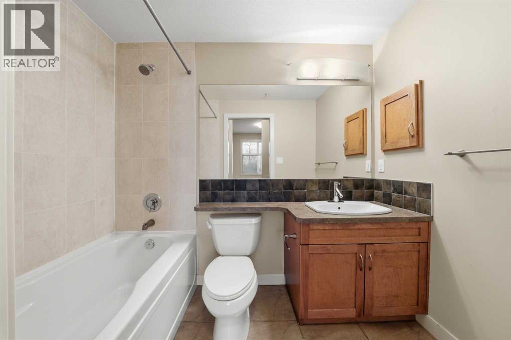 207, 100 Lakeway Boulevard, Sylvan Lake, Alberta  T4S 0A4 - Photo 11 - A2270588