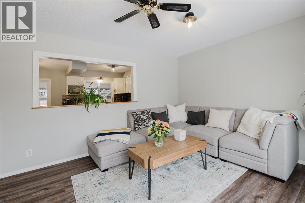 9913 85 Avenue, Grande Prairie, Alberta  T8V 0A1 - Photo 5 - A2282962