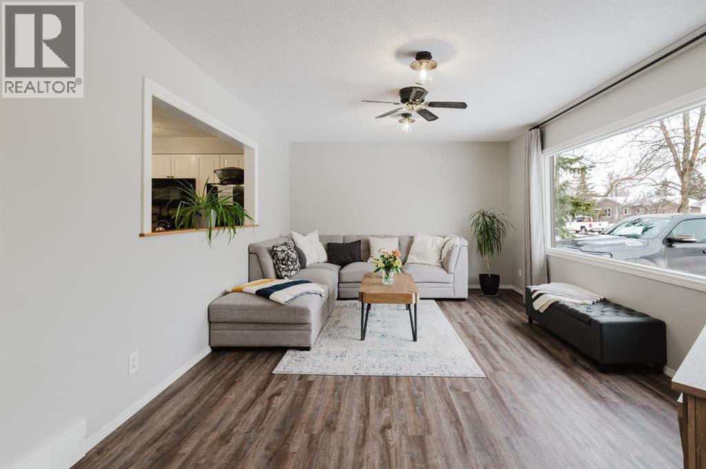 9913 85 Avenue, Grande Prairie, Alberta  T8V 0A1 - Photo 4 - A2282962