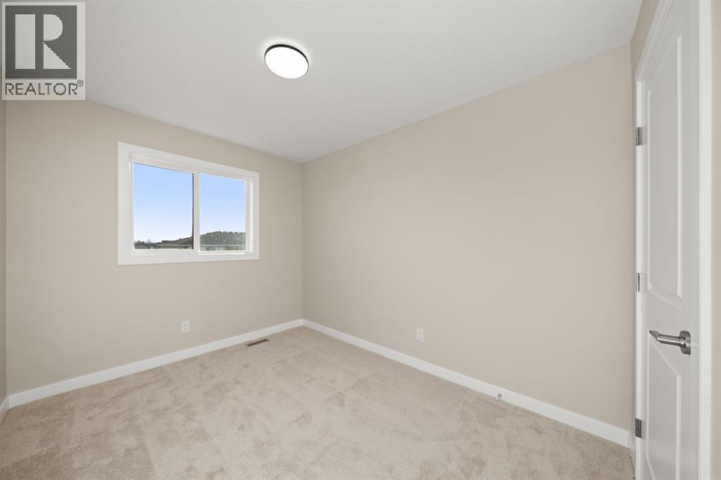 29 Sora Gate Se, Calgary, Alberta  T3S 0M6 - Photo 9 - A2274826