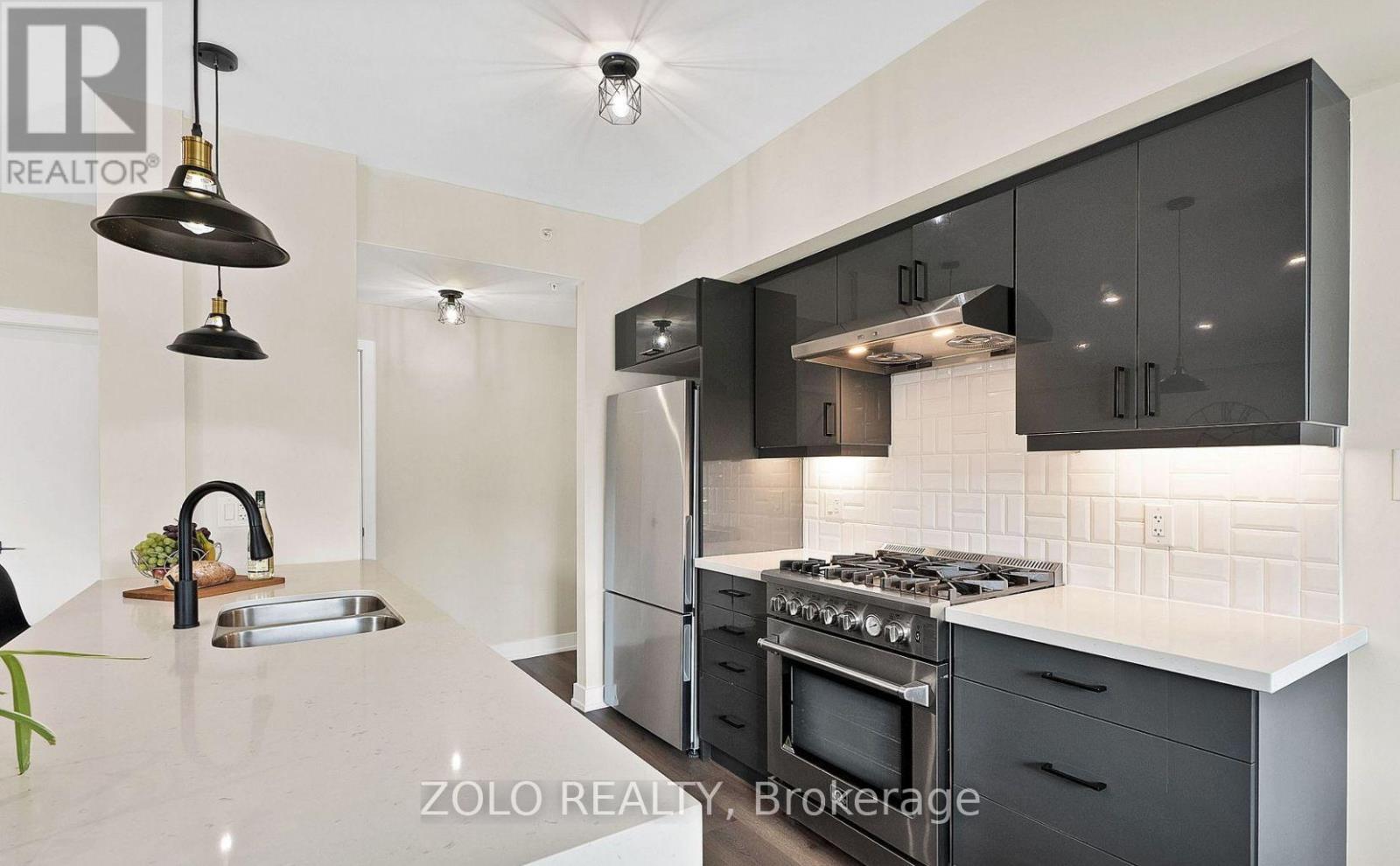 101 - 4 Spice Way, Barrie, Ontario  L9J 0M2 - Photo 7 - S12751982