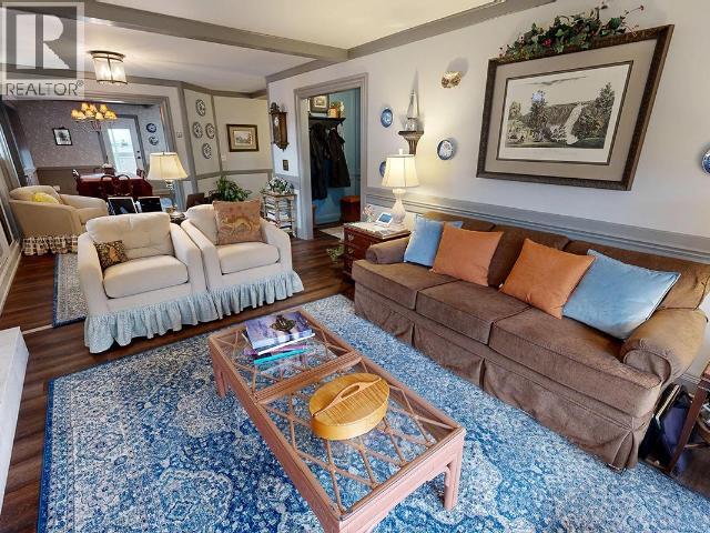 3441 Selkirk Ave, Powell River, British Columbia  V8A 5G3 - Photo 4 - 19626