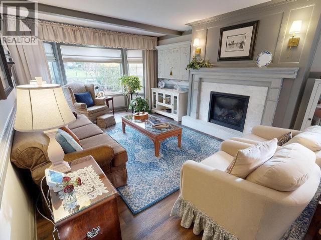 3441 Selkirk Ave, Powell River, British Columbia  V8A 5G3 - Photo 3 - 19626