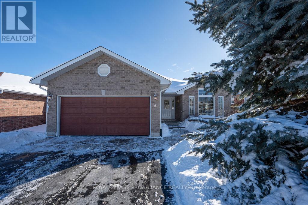 5 SIMCOE DRIVE, Belleville, Ontario