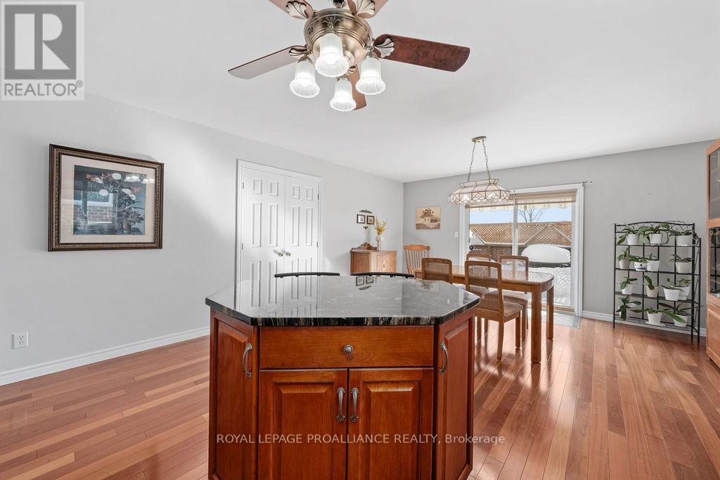 5 Simcoe Drive, Belleville, Ontario  K8N 0N7 - Photo 12 - X12759358