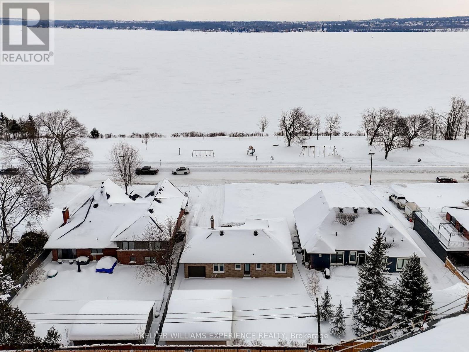 68 KEMPENFELT DRIVE, barrie (north shore), Ontario