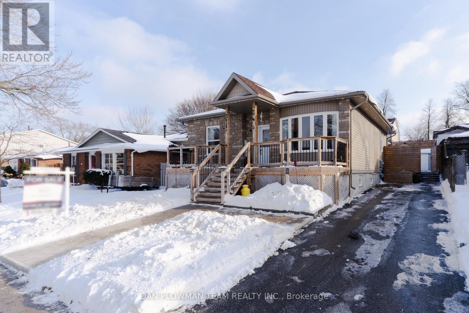 929 Dublin Street, Whitby, Ontario  L1N 1Y9 - Photo 4 - E12759042