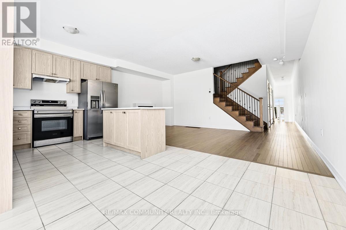 2839 Albatross Way, Pickering, Ontario  L1X 0P6 - Photo 4 - E12759102