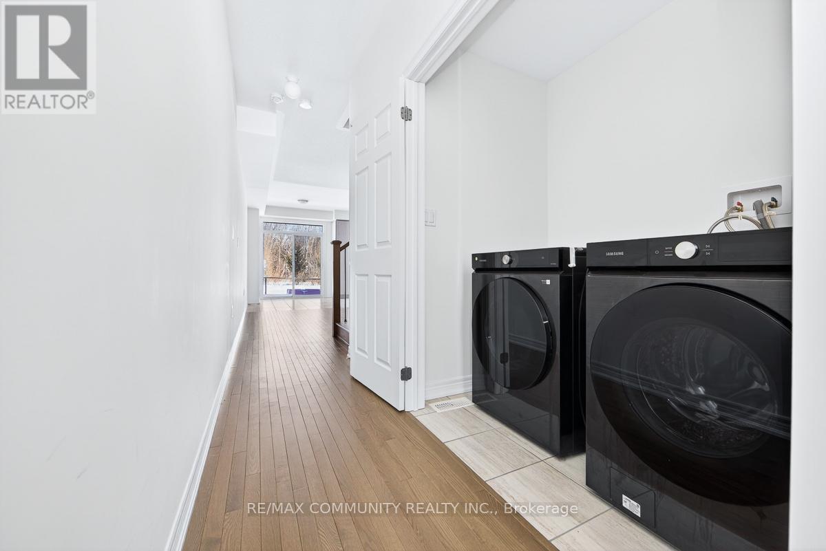 2839 Albatross Way, Pickering, Ontario  L1X 0P6 - Photo 8 - E12759102