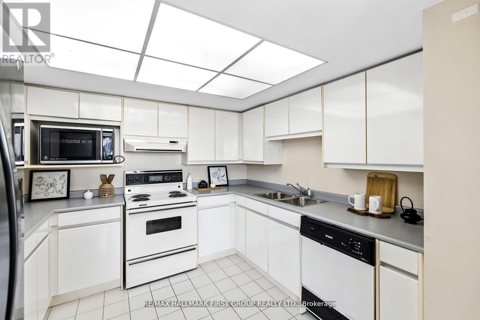 701 - 25 Cumberland Lane, Ajax, Ontario  L1S 7K1 - Photo 18 - E12759134