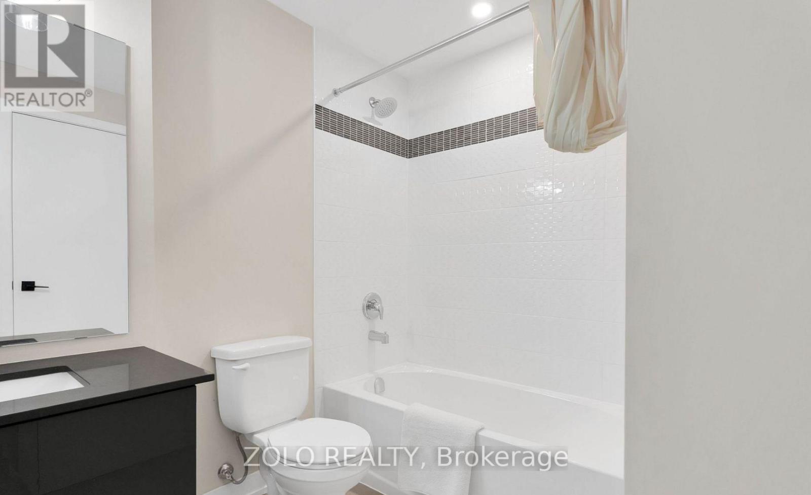 101 - 4 Spice Way, Barrie, Ontario  L9J 0M2 - Photo 19 - S12751982