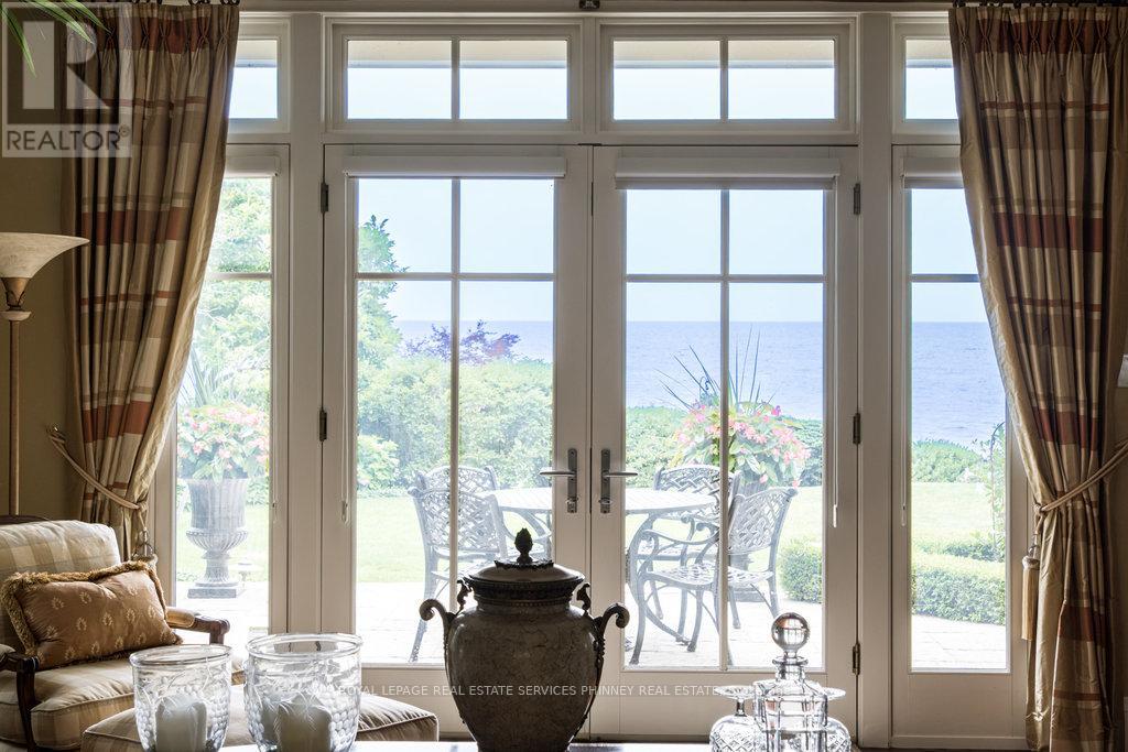 6 Ennisclare Drive W, Oakville, Ontario  L6J 4N2 - Photo 12 - W12300774