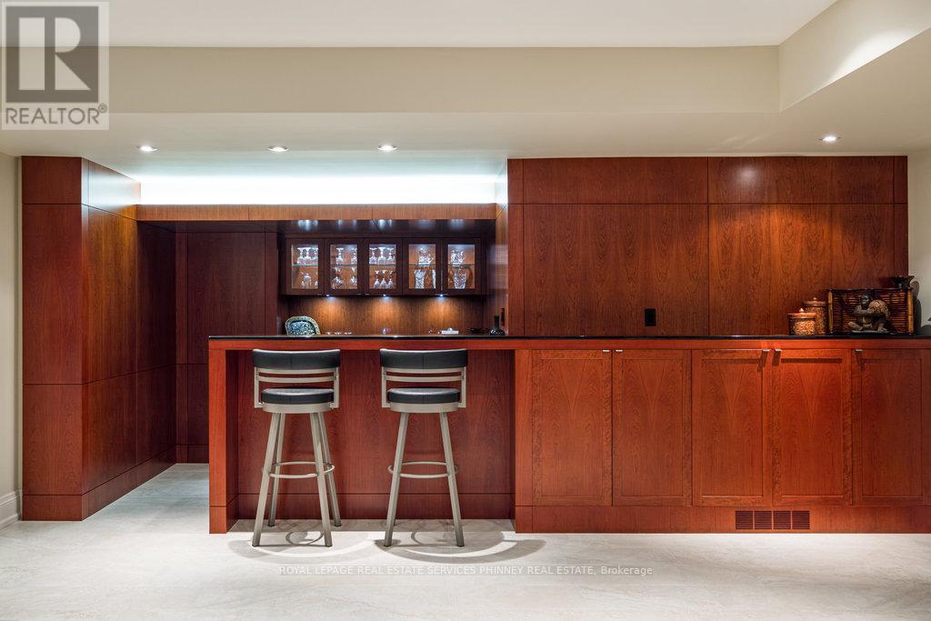 6 Ennisclare Drive W, Oakville, Ontario  L6J 4N2 - Photo 38 - W12300774