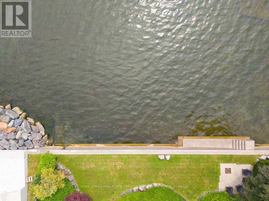 6 Ennisclare Drive W, Oakville, Ontario  L6J 4N2 - Photo 6 - W12300774