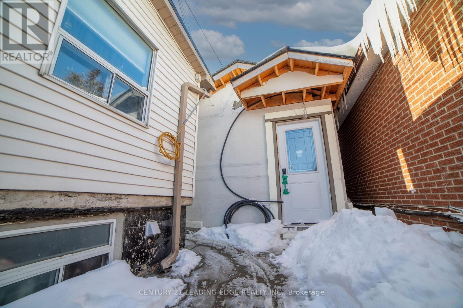 500 Caledonia Road, Toronto, Ontario  M6E 4V2 - Photo 5 - W12749014