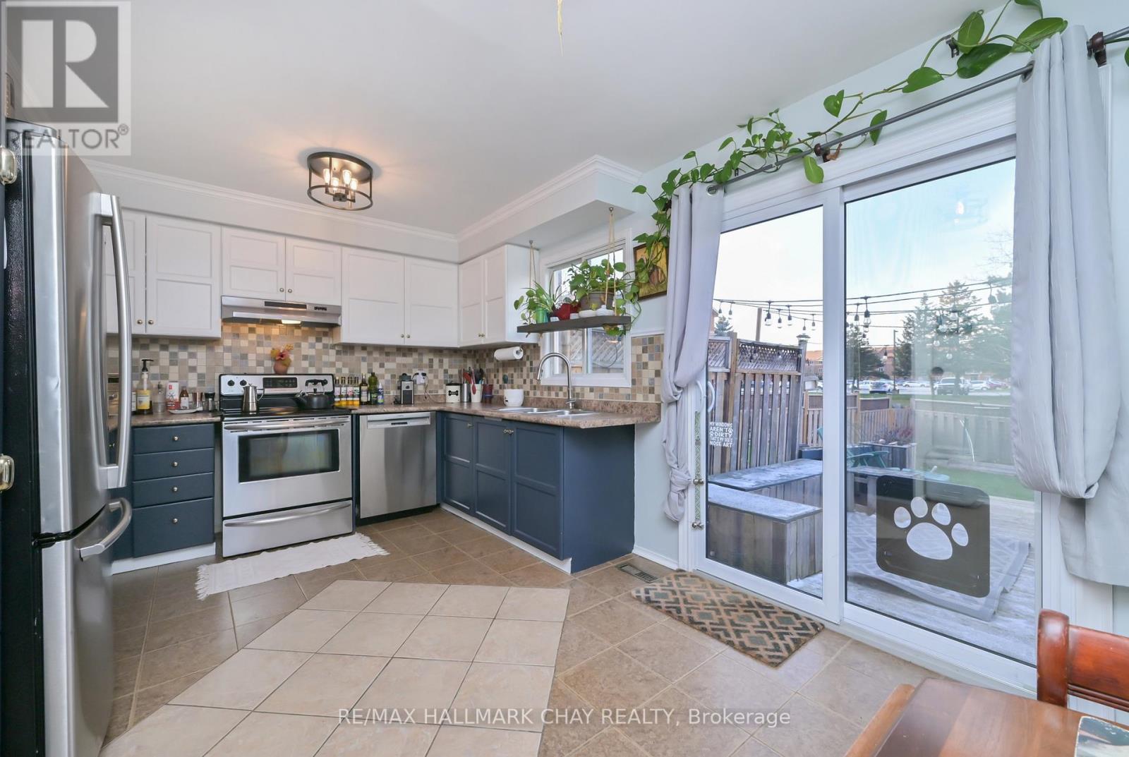 184 Heydon Avenue, New Tecumseth (Alliston), Ontario  L0M 1A0 - Photo 4 - N12759060