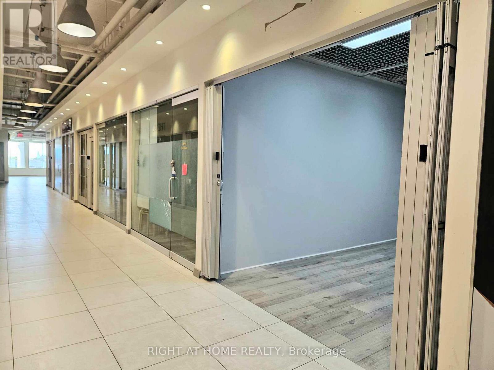 214 - 7181 Yonge Street, Markham, Ontario  L3T 0C7 - Photo 2 - N12759130