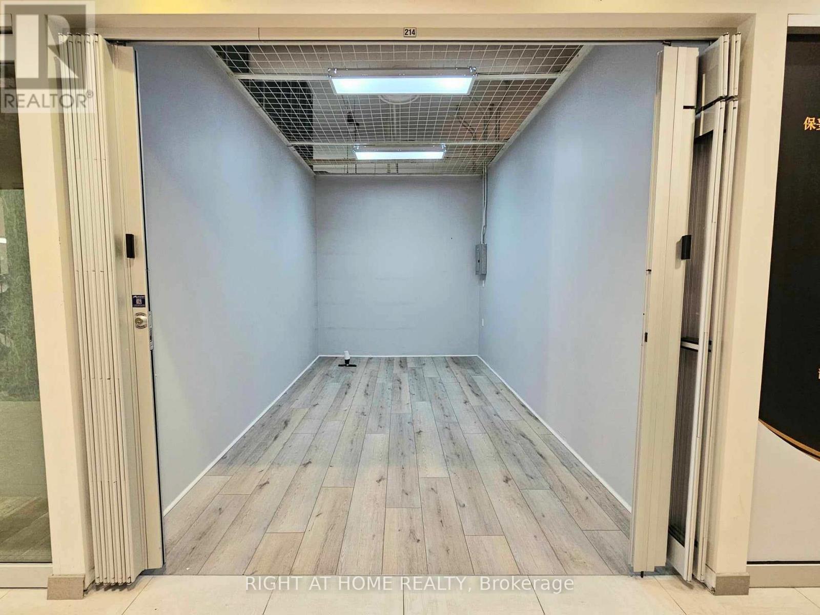 214 - 7181 Yonge Street, Markham, Ontario  L3T 0C7 - Photo 3 - N12759130