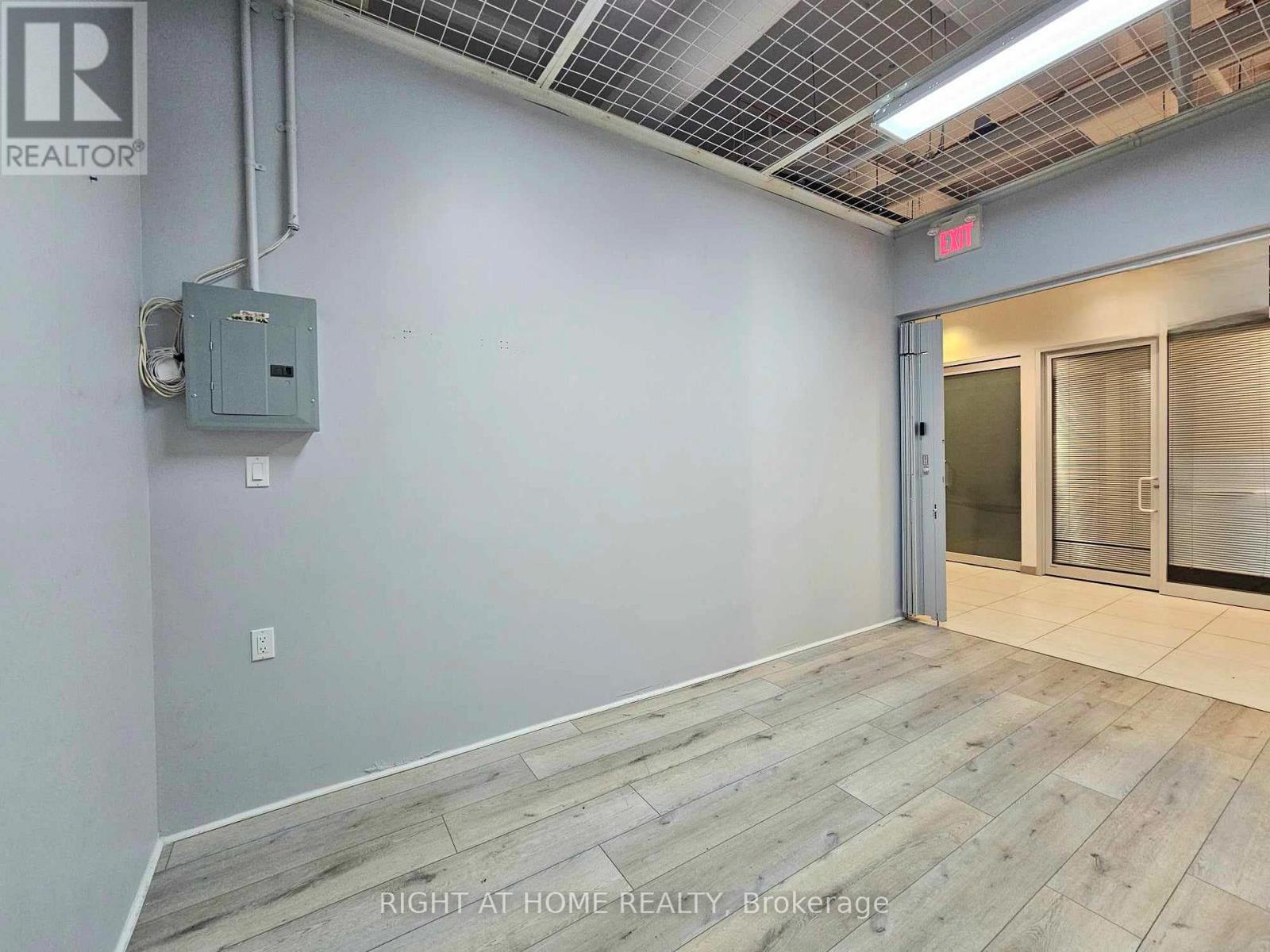 214 - 7181 Yonge Street, Markham, Ontario  L3T 0C7 - Photo 4 - N12759130