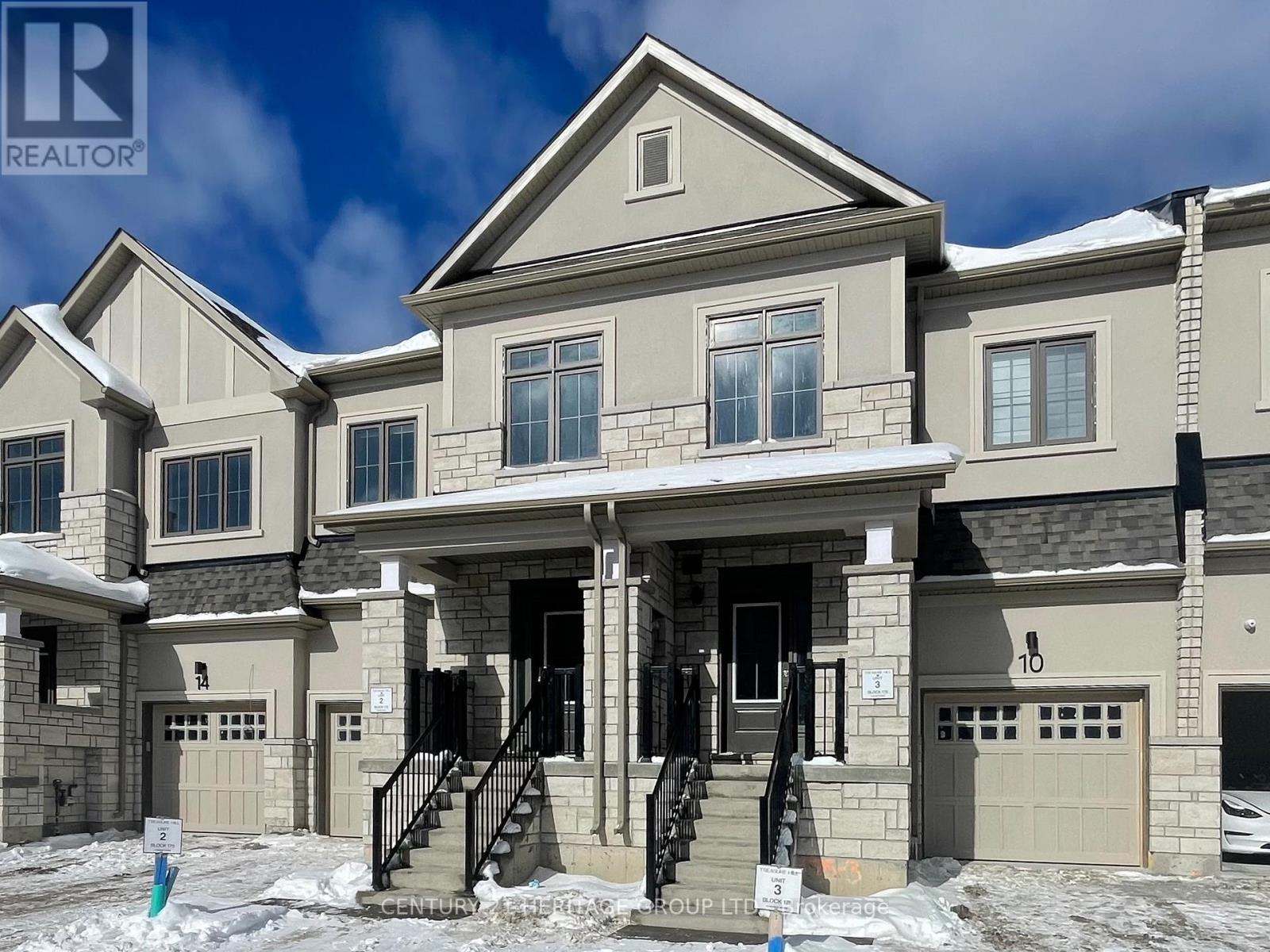 10 HELMKAY AVENUE, Richmond Hill, Ontario