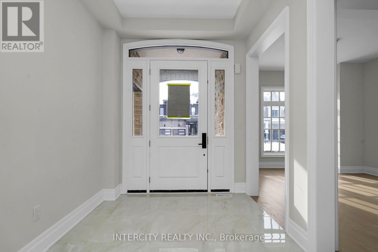 8 Heart Lake Circle, King, Ontario  L7B 0T1 - Photo 3 - N12759212