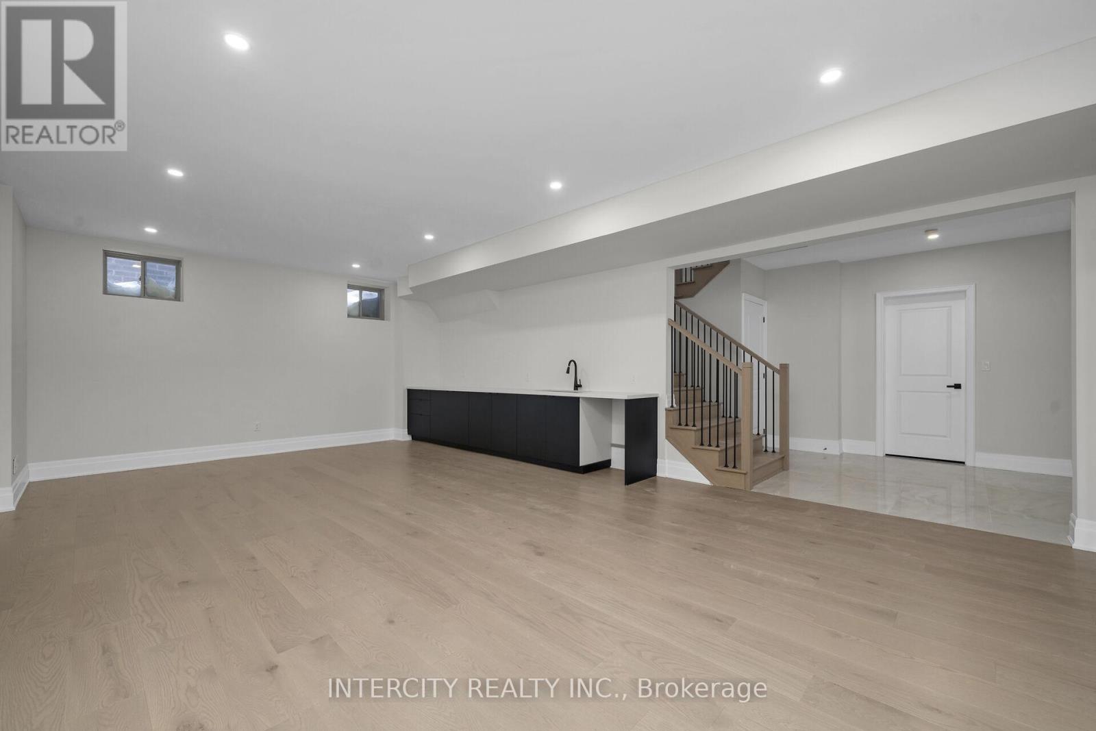 8 Heart Lake Circle, King, Ontario  L7B 0T1 - Photo 38 - N12759212