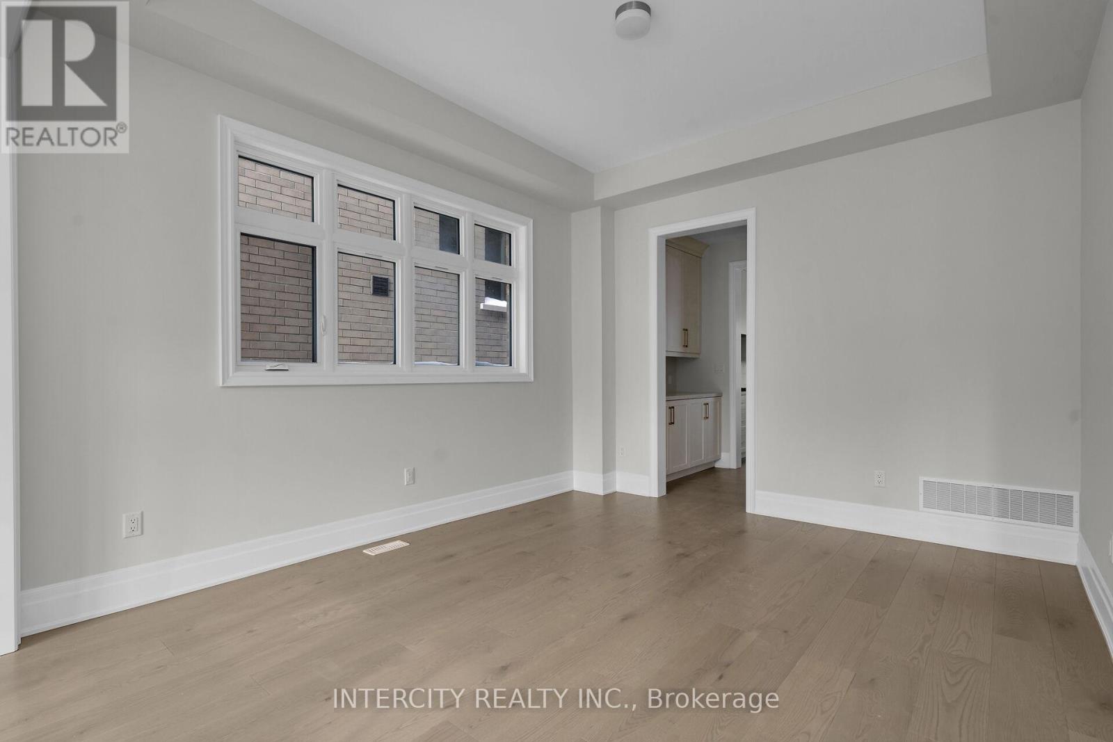 8 Heart Lake Circle, King, Ontario  L7B 0T1 - Photo 7 - N12759212