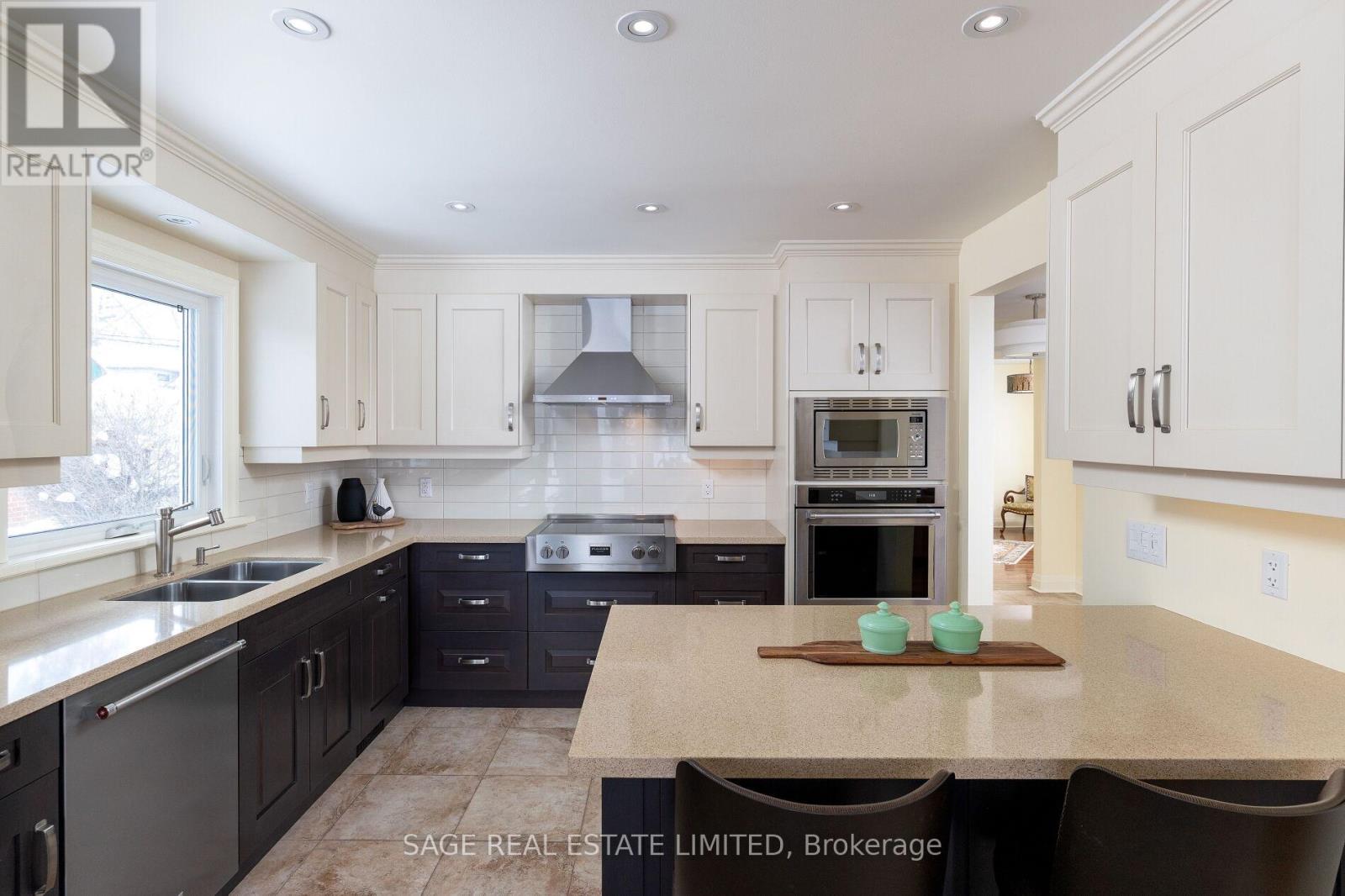 4 Elstree Road, Toronto, Ontario  M9A 3Z1 - Photo 16 - W12752506