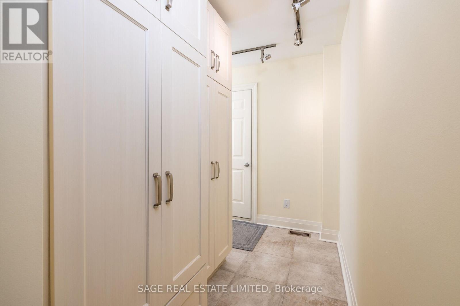 4 Elstree Road, Toronto, Ontario  M9A 3Z1 - Photo 23 - W12752506