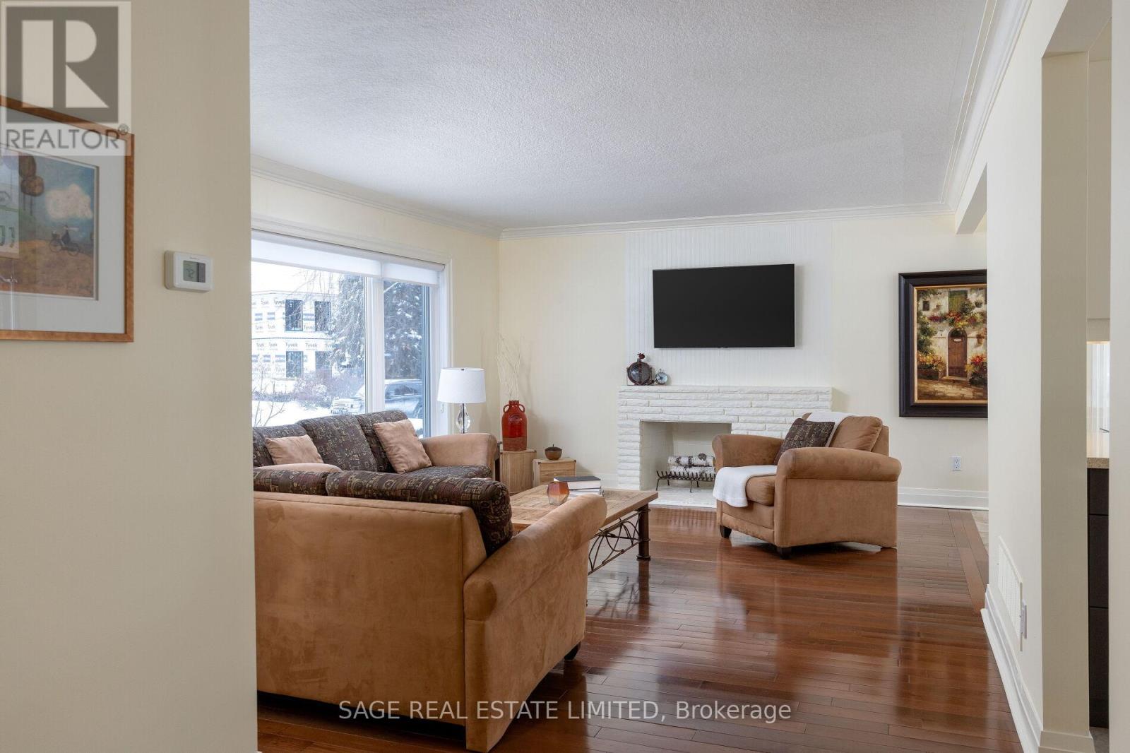 4 Elstree Road, Toronto, Ontario  M9A 3Z1 - Photo 6 - W12752506