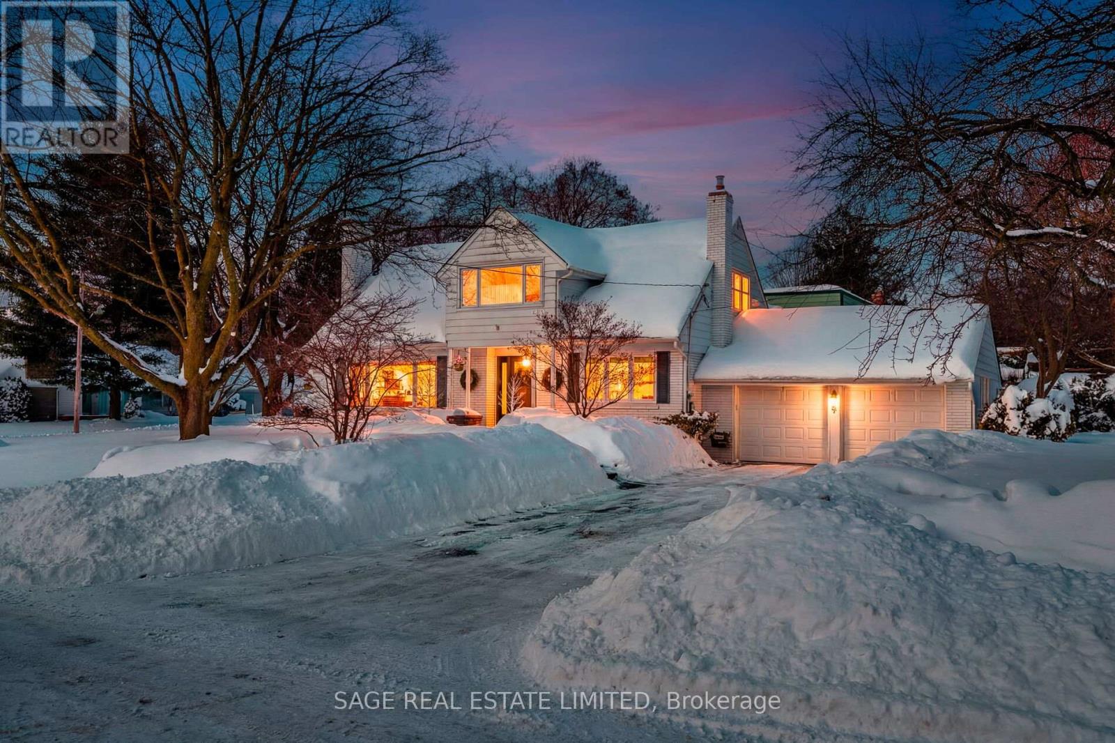 4 ELSTREE ROAD, Toronto, Ontario