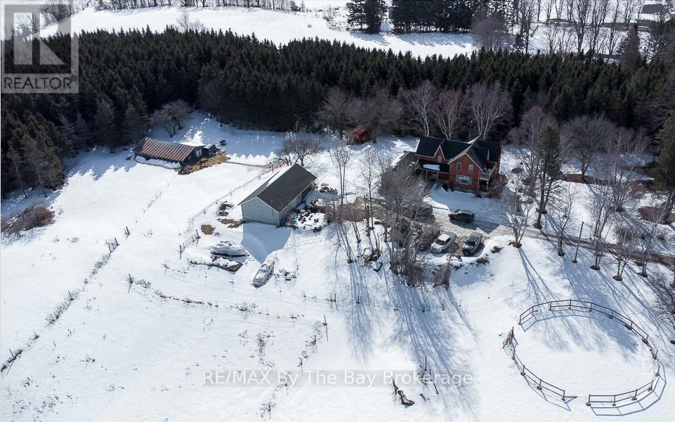 2553 County 42 Road, Clearview, Ontario  L0M 1S0 - Photo 2 - S12757382