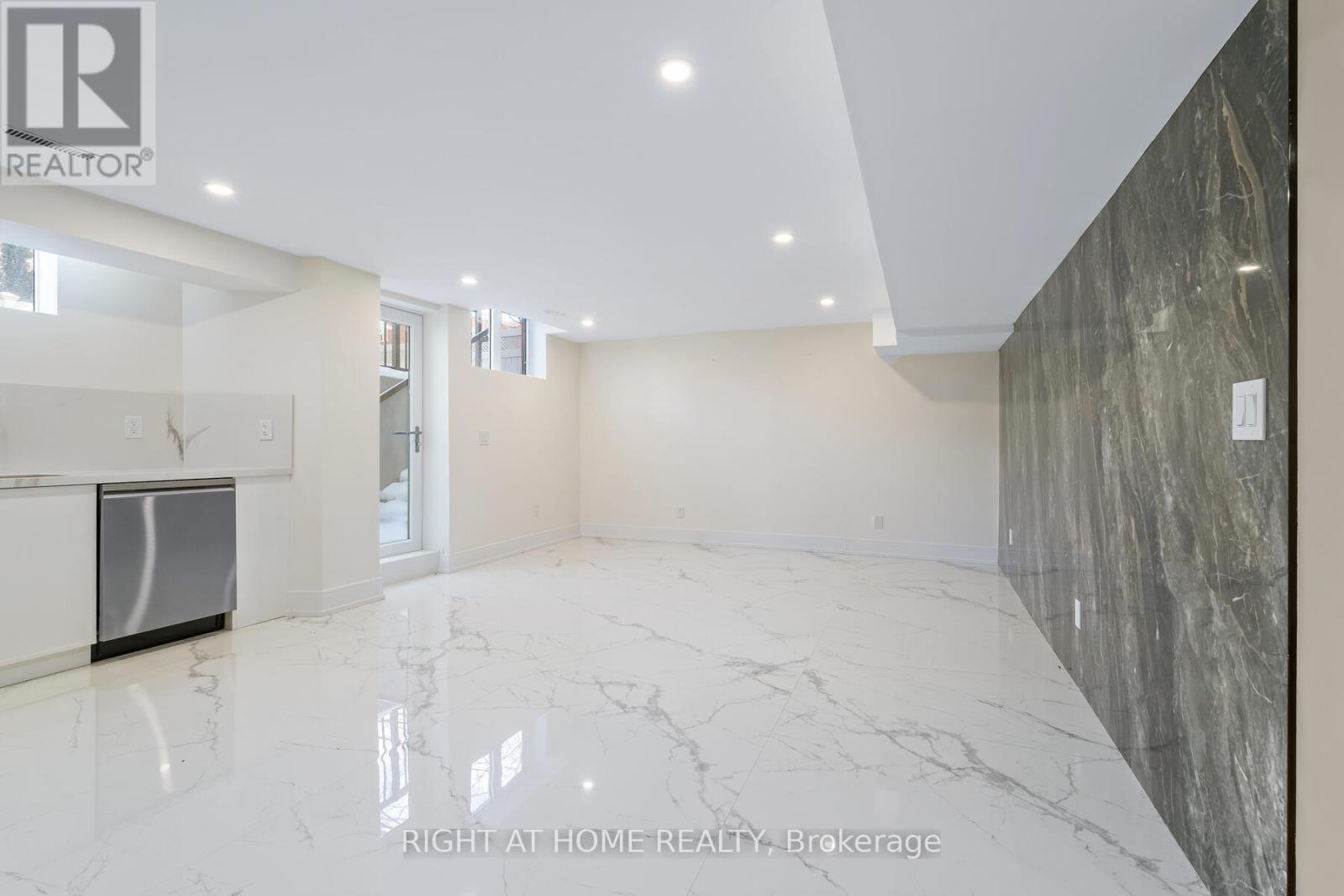 3352 Petrie Way, Oakville, Ontario  L6L 6V8 - Photo 37 - W12752646