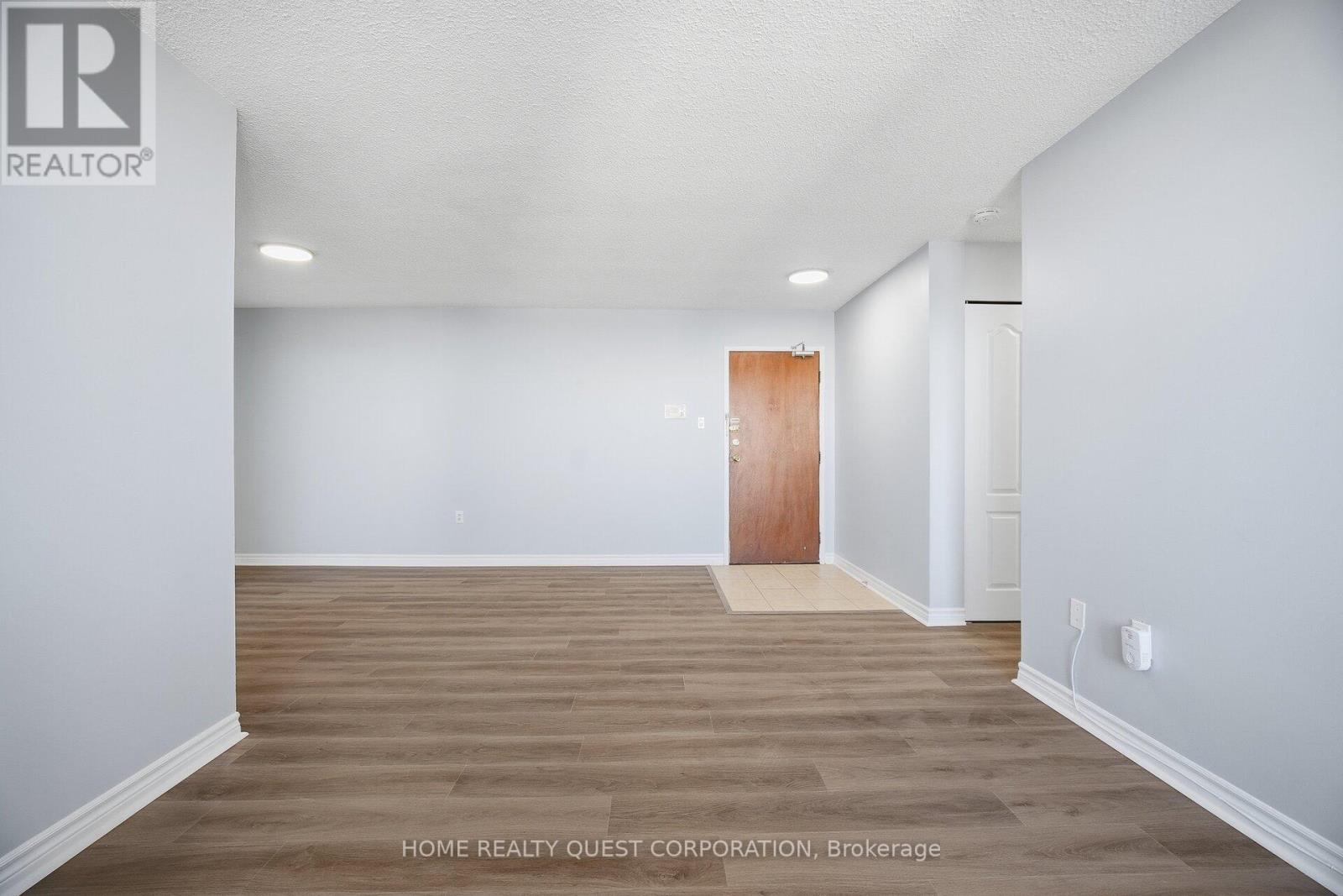 1804 - 966 Inverhouse Drive, Mississauga, Ontario  L5J 4B6 - Photo 5 - W12752380