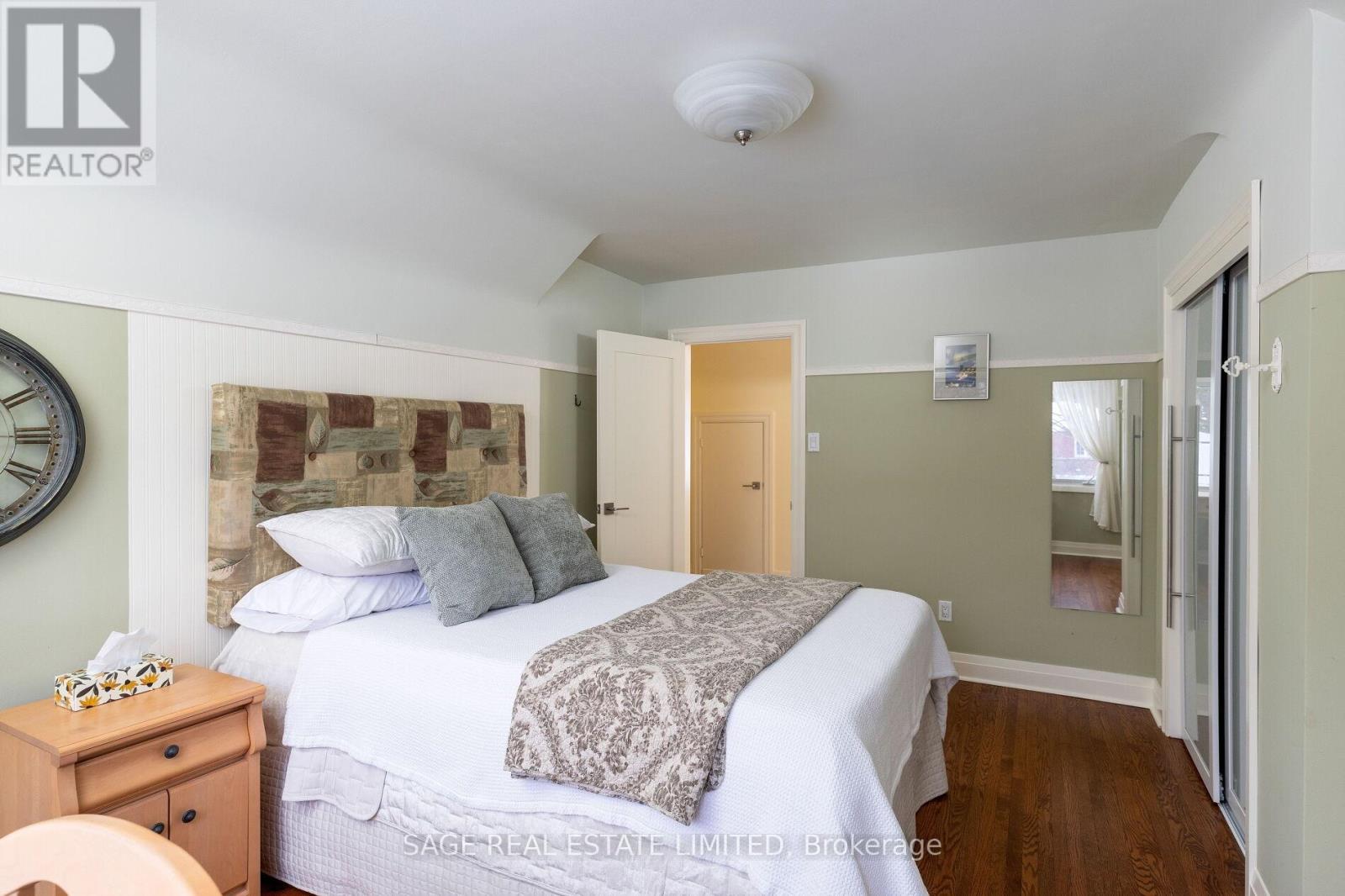 4 Elstree Road, Toronto, Ontario  M9A 3Z1 - Photo 32 - W12752506