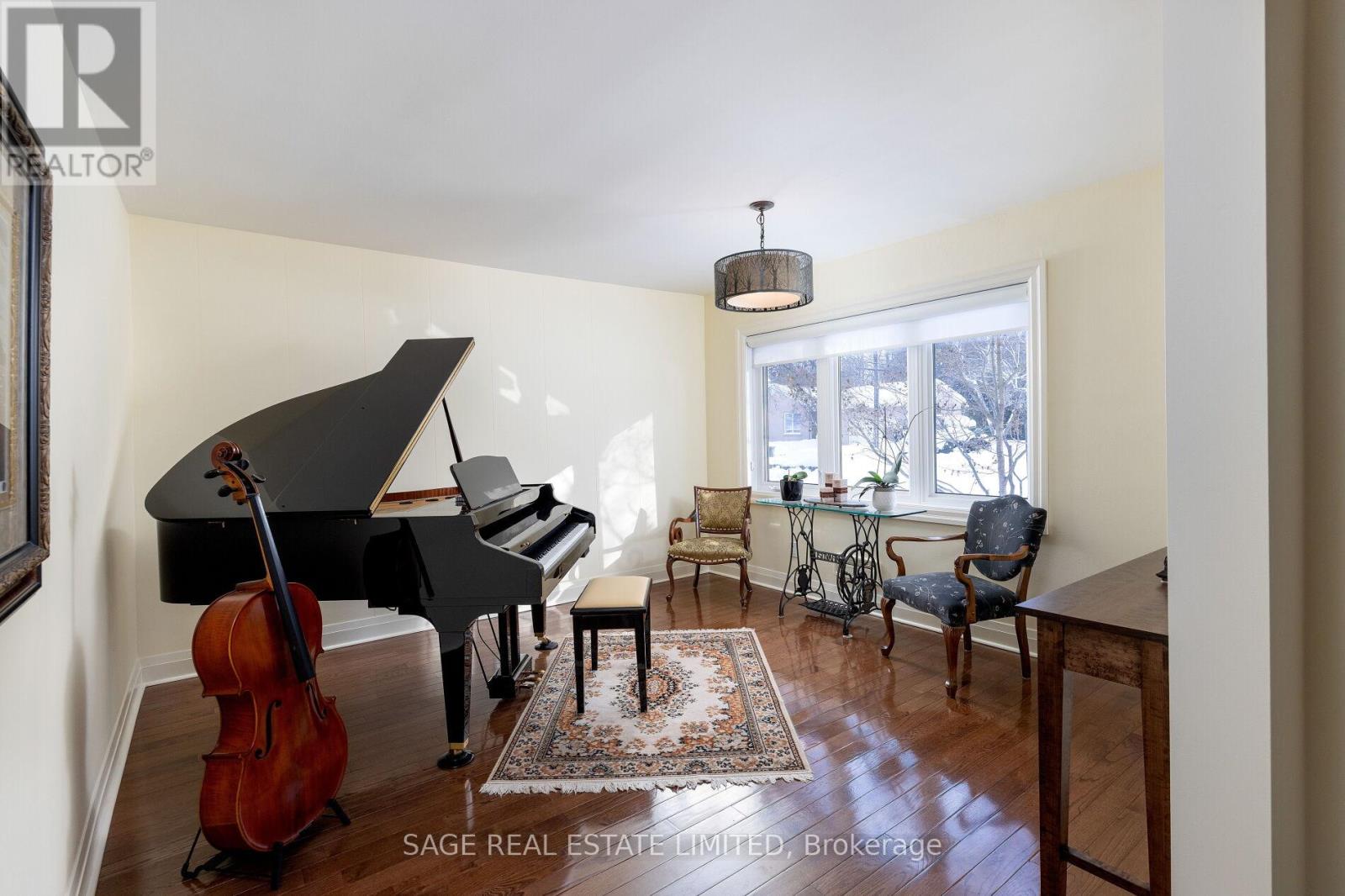 4 Elstree Road, Toronto, Ontario  M9A 3Z1 - Photo 4 - W12752506