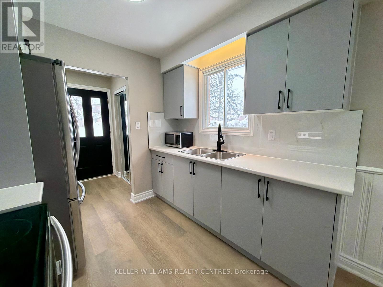 27 Sylvia Street, Barrie (Grove East), Ontario  L4M 5J2 - Photo 11 - S12759204