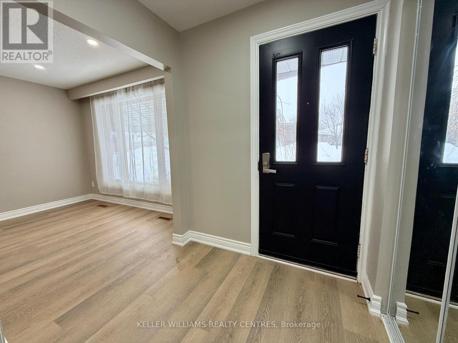 27 Sylvia Street, Barrie (Grove East), Ontario  L4M 5J2 - Photo 3 - S12759204