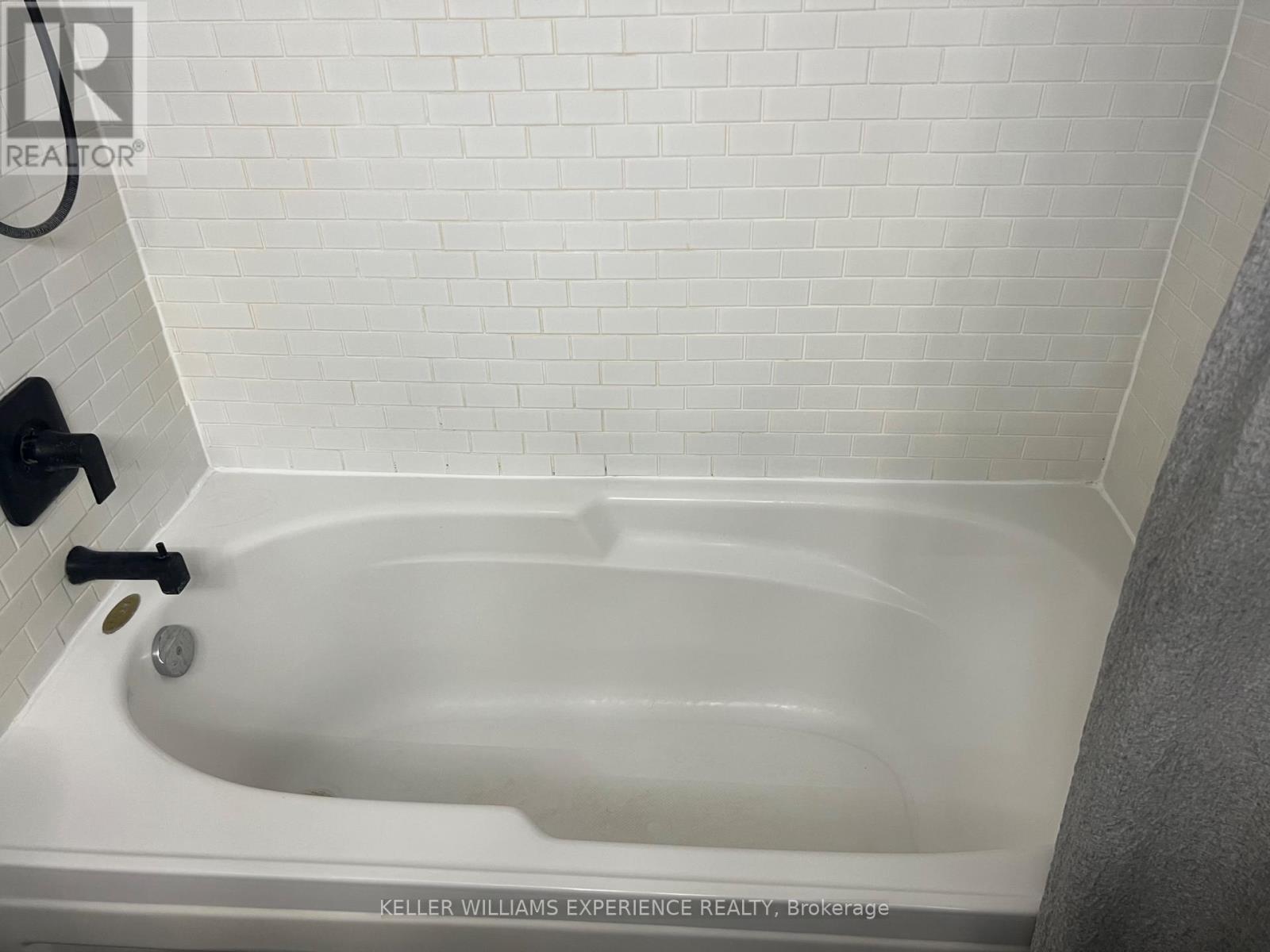 401 - 140 Dunlop Street E, Barrie, Ontario  L4M 6H9 - Photo 26 - S12759234