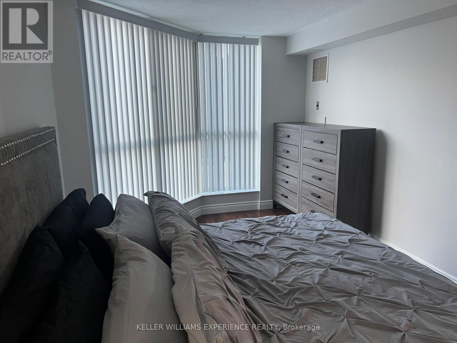 401 - 140 Dunlop Street E, Barrie, Ontario  L4M 6H9 - Photo 32 - S12759234