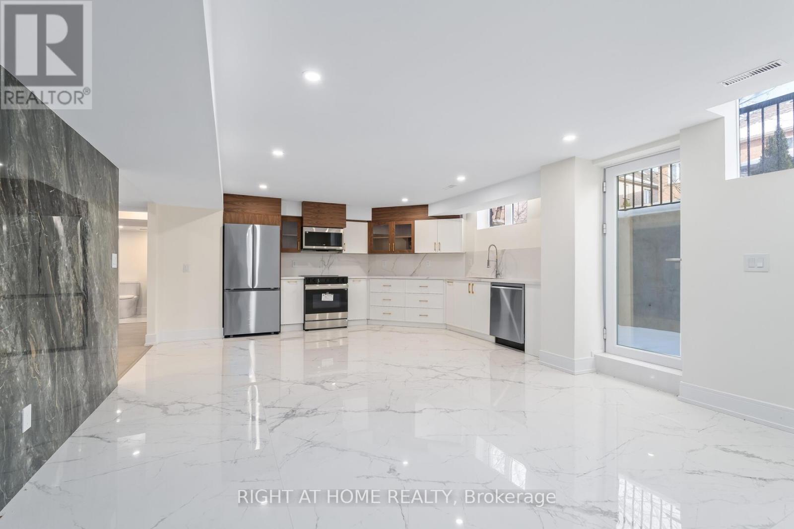 3352 Petrie Way, Oakville, Ontario  L6L 6V8 - Photo 38 - W12752646