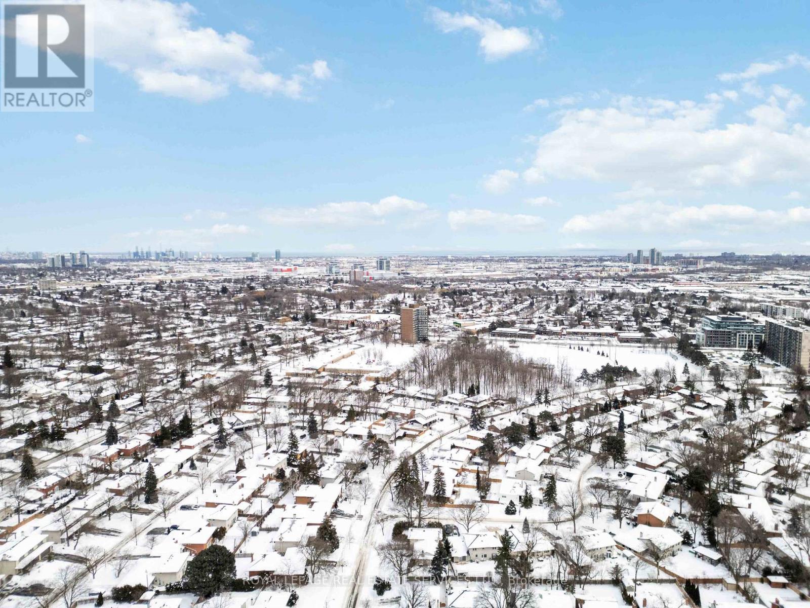 2 Cherry Post Crescent, Toronto, Ontario  M9C 2K1 - Photo 45 - W12752690