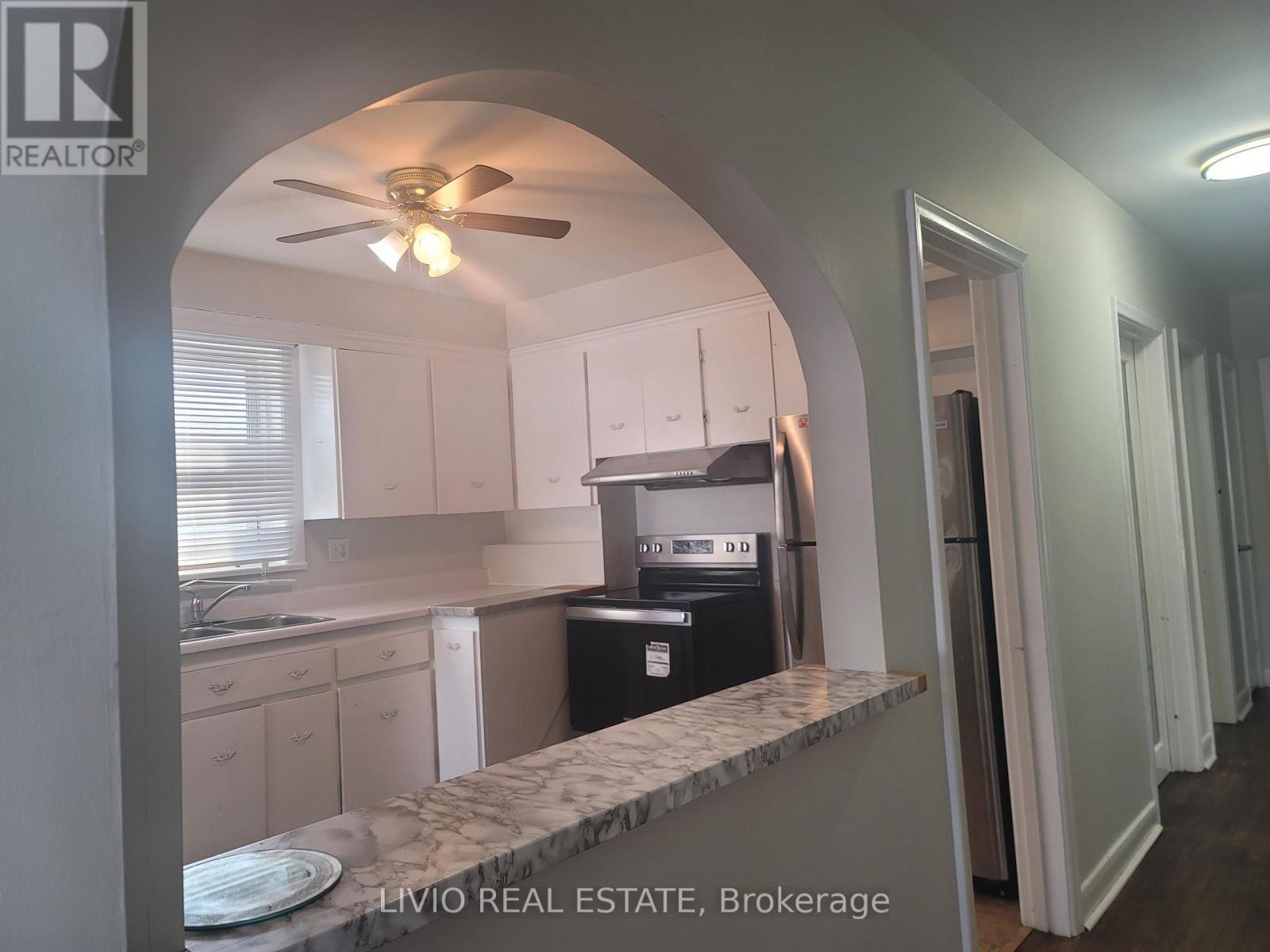 (Main) - 22 Northampton Drive, Toronto (Islington-City Centre West), Ontario  M9B 4S6 - Photo 4 - W12753524