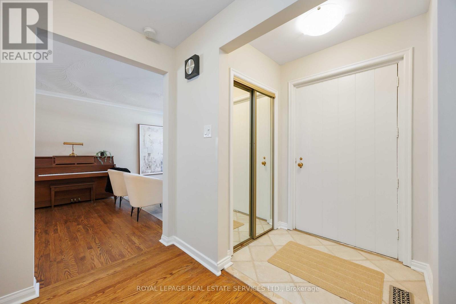 2 Cherry Post Crescent, Toronto, Ontario  M9C 2K1 - Photo 4 - W12752690