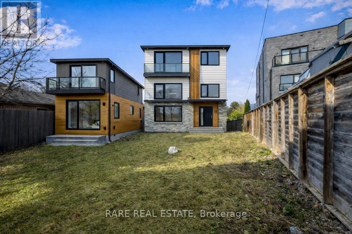 1141 Glengrove Avenue, Toronto (Yorkdale-Glen Park), Ontario  M6B 2K5 - Photo 2 - W12753452