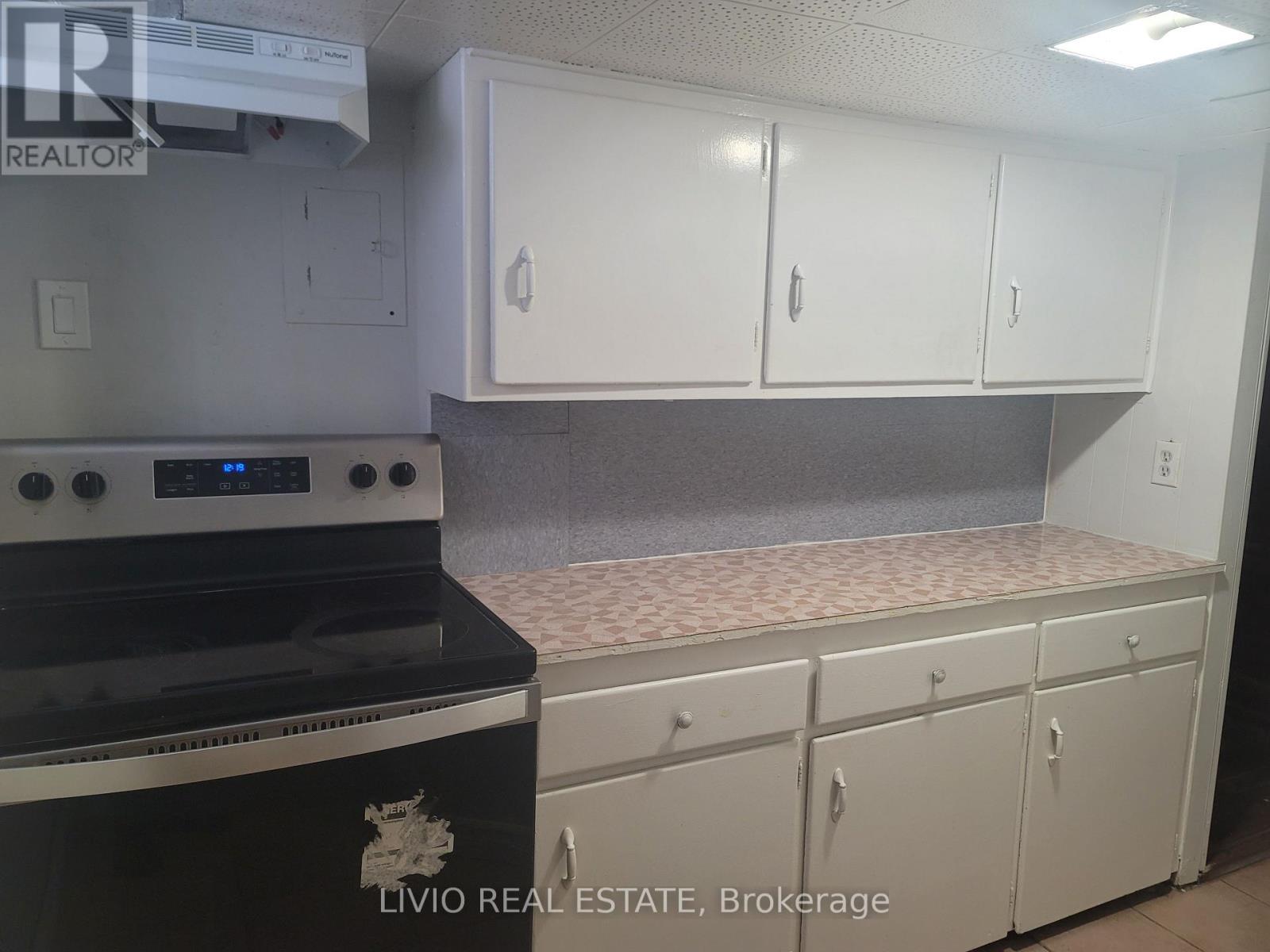 (Basement) - 22 Northampton Drive W, Toronto (Islington-City Centre West), Ontario  M9B 4S6 - Photo 5 - W12753612