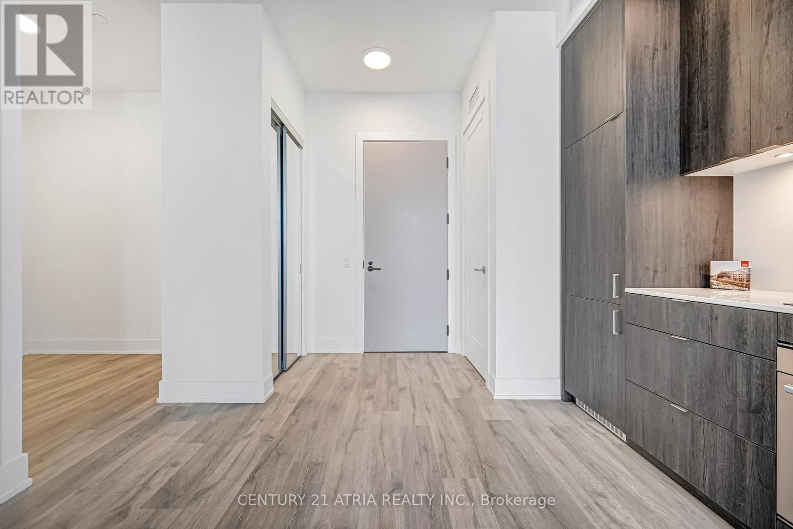 206 - 858 Dupont Street, Toronto (Dovercourt-Wallace Emerson-Junction), Ontario  M6G 0C1 - Photo 5 - W12754082