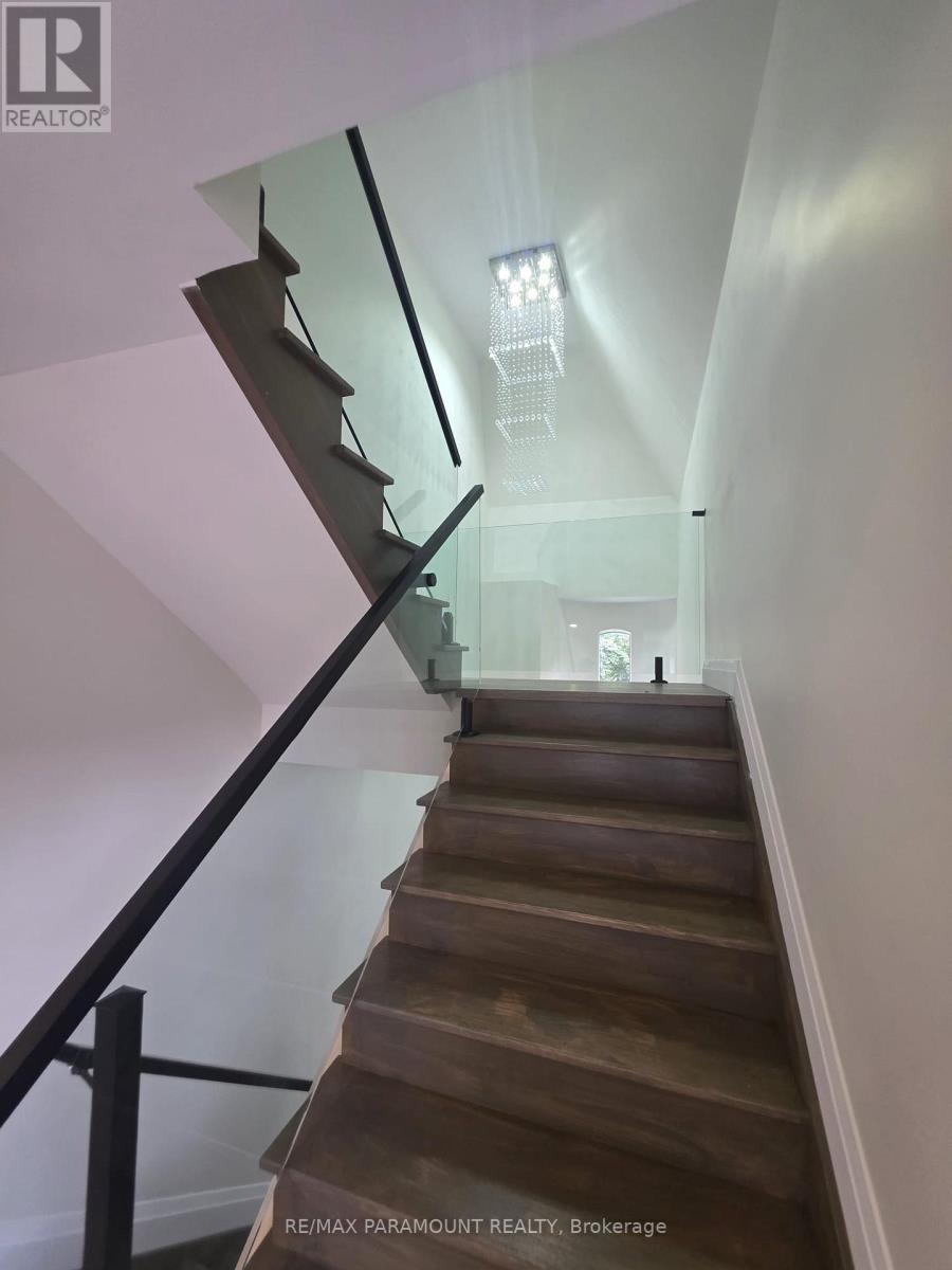 2 - 136 High Park Avenue, Toronto (High Park North), Ontario  M6P 2S4 - Photo 6 - W12754190